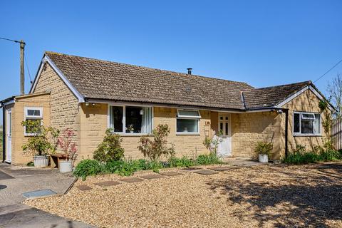 3 bedroom detached bungalow for sale, Oxford Hill, Witney OX29
