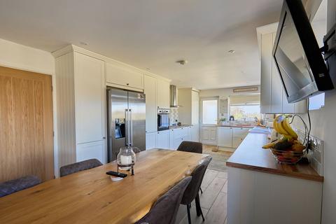 3 bedroom detached bungalow for sale, Oxford Hill, Witney OX29