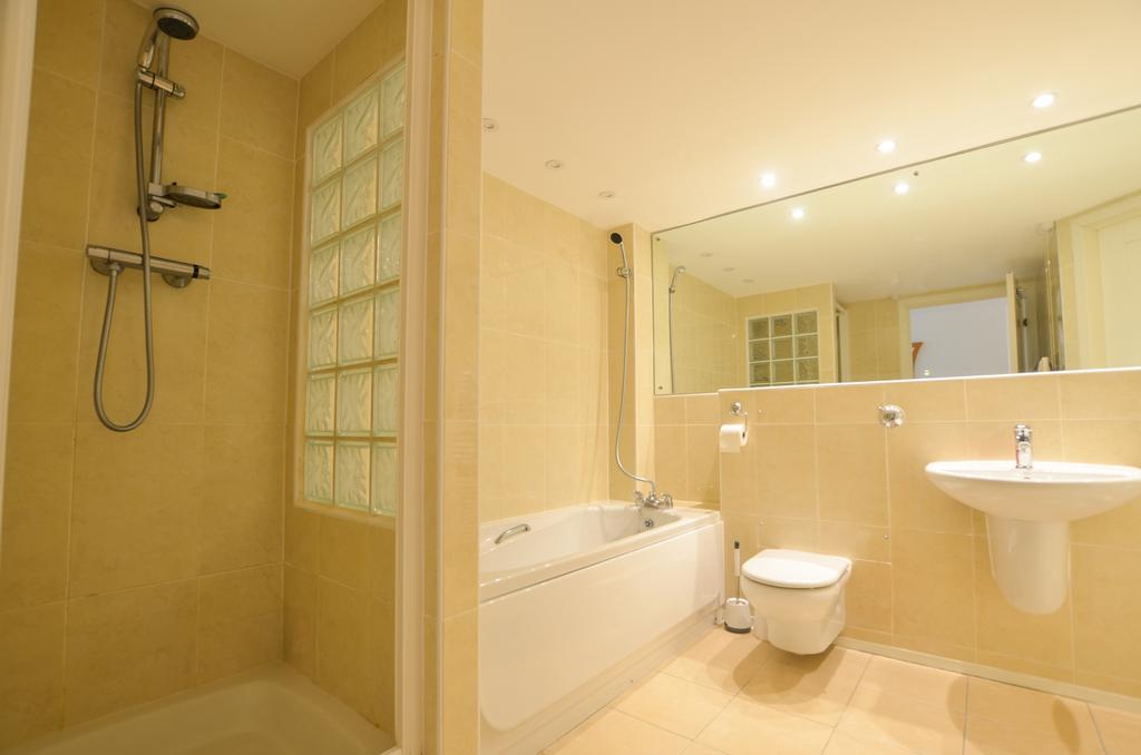To Book A Viewing Call TPS Lostwithiel on 01208 87
