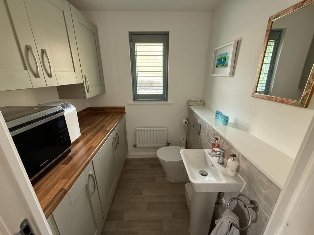 Utility/cloakroom