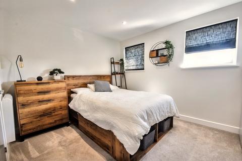 2 bedroom flat for sale, Poole