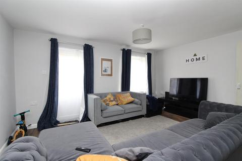 3 bedroom end of terrace house to rent, Woodspring Court, Monkston, Milton Keynes, MK10 9EX