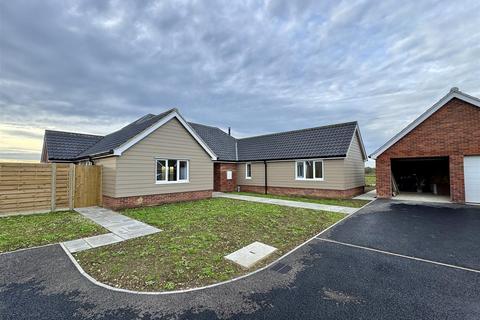 undefined, Hall Road, Brockdish