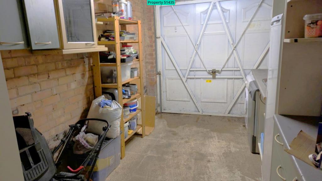 Garage / utility