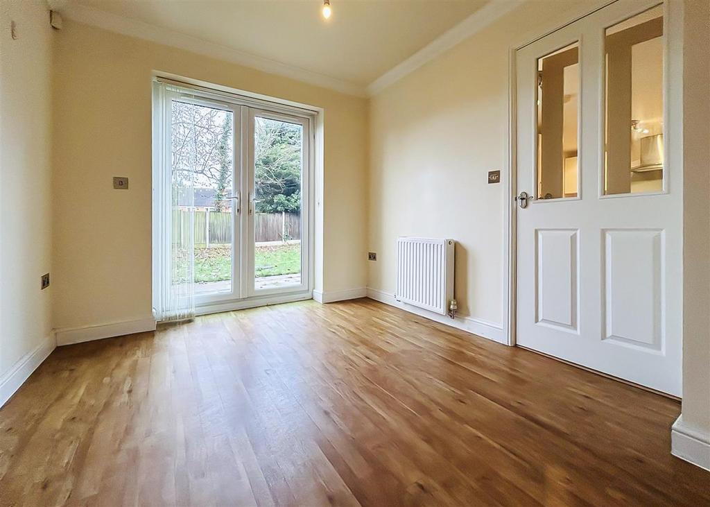 4 Mirbeck Close-lounge3.jpg