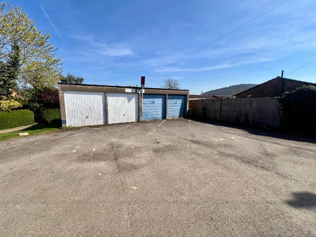 Garage 2.jpg