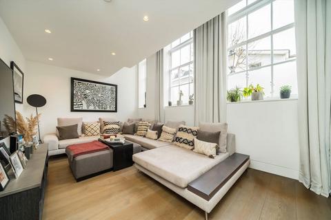 2 bedroom flat for sale, Bridge Lane, London SW11