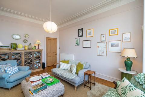 13/4 Cargil Terrace, Edinburgh, EH5 3ND