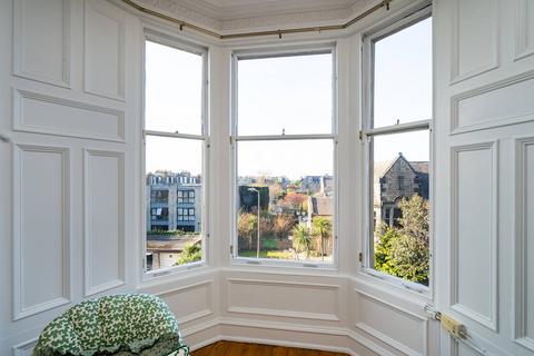 13/4 Cargil Terrace, Edinburgh, EH5 3ND