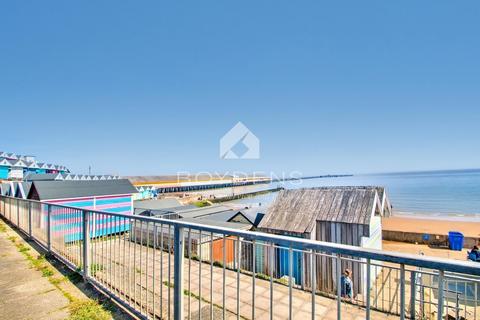 Chalet for sale, Beach Hut, Walton on the Naze CO14