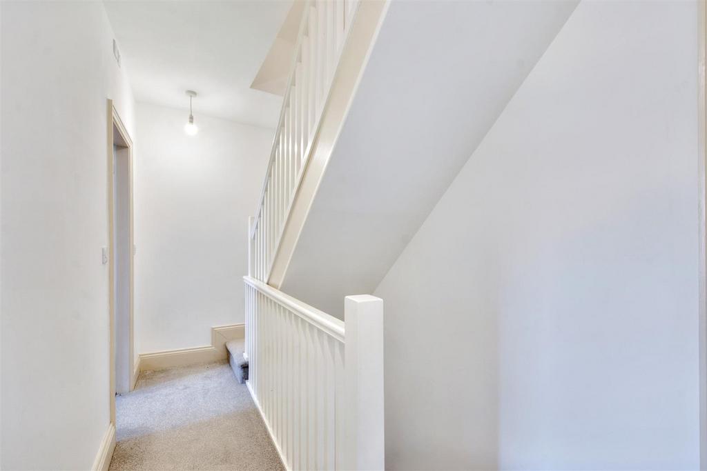 1st Floor Landing 1.jpeg