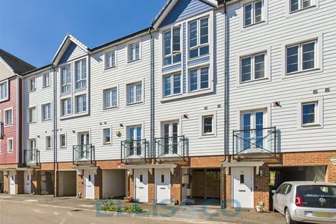 4 bedroom terraced house for sale, Crabapple Road, Tonbridge, Kent, TN9