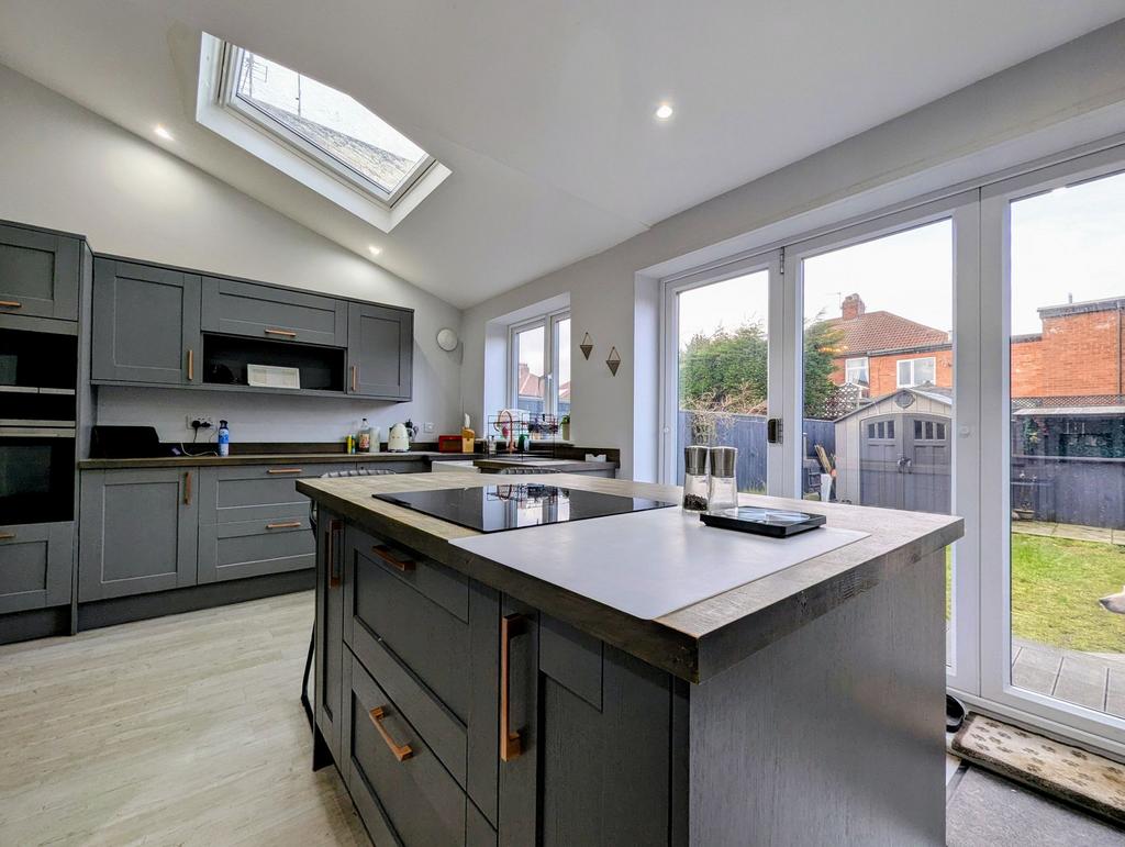 Kitchen / DIner