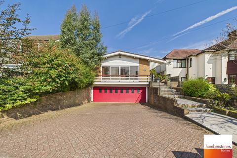 3 bedroom detached bungalow for sale, Woodgreen Road, Oldbury, B68 0DE