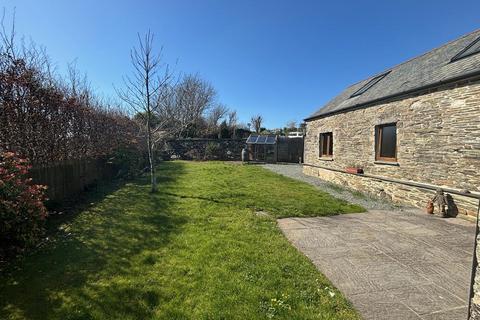 2 bedroom detached house to rent, New Road, Boscastle