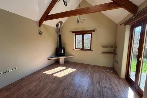 2 bedroom detached house to rent, New Road, Boscastle