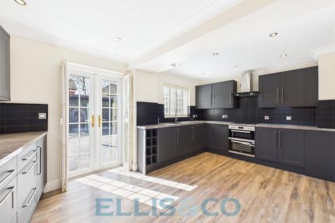 4 bedroom end of terrace house for sale, Arundel Close, Tonbridge, Kent, TN9
