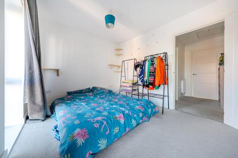 2 bedroom end of terrace house for sale, Drake Road, Lee-on-the-Solent PO13