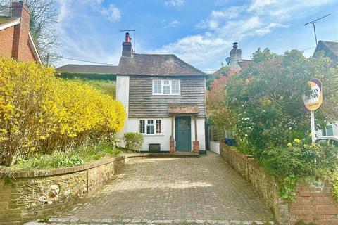 2 bedroom detached house for sale, Red Lion Lane, Farnham