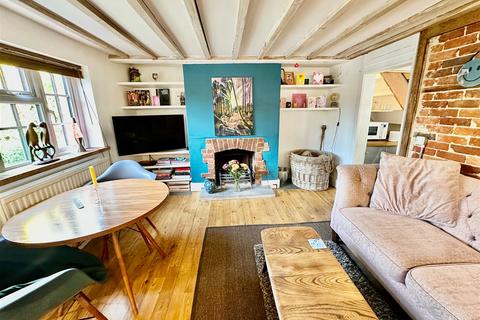2 bedroom detached house for sale, Red Lion Lane, Farnham