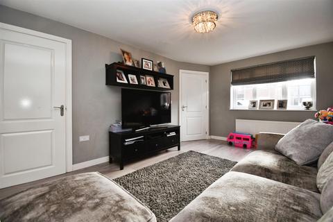 4 bedroom detached house for sale, Scaife Close, Cottingham
