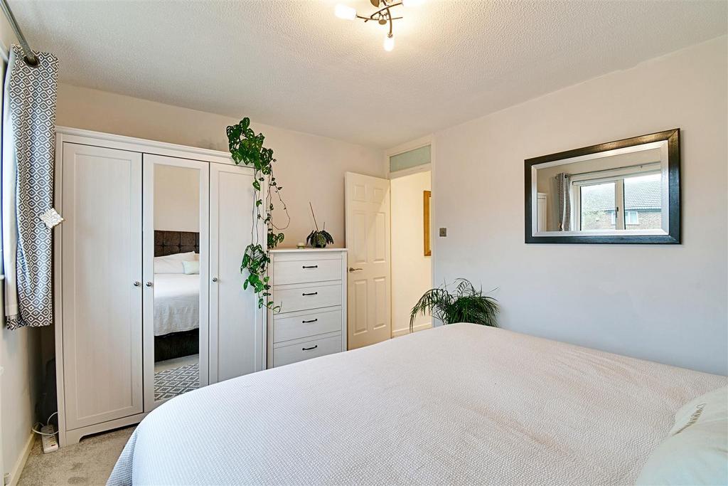 Bedroom 1 2.jpg