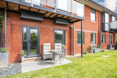 1 bedroom flat for sale, Milton House, Station Yard, Thame, Oxfordshire