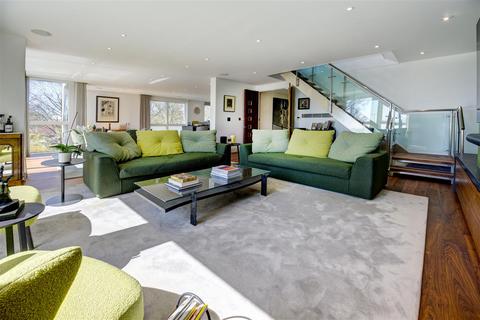 Penthouse Apartment, Hampstead, NW3