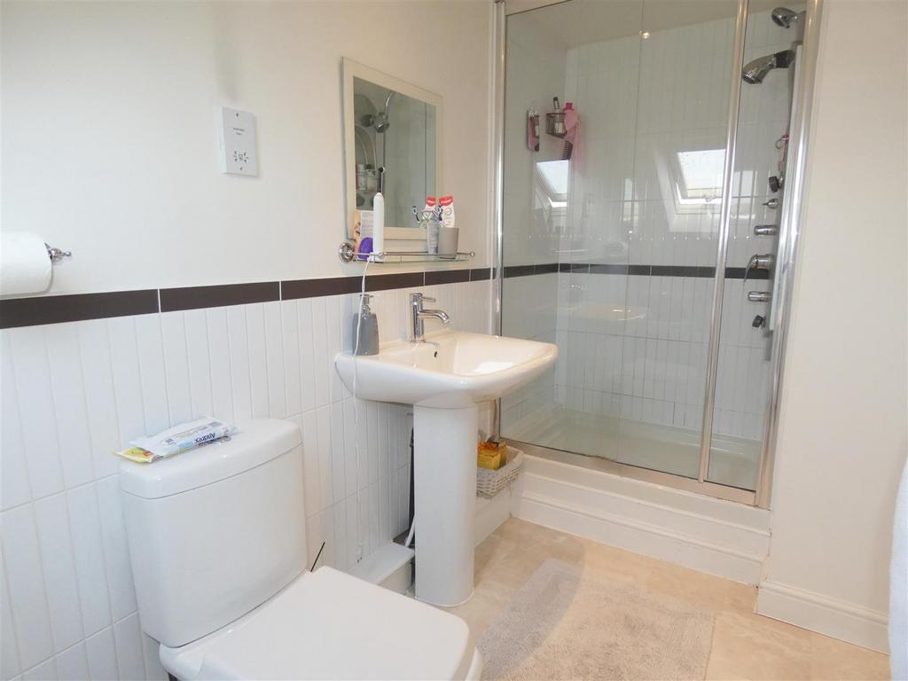 Master Ensuite