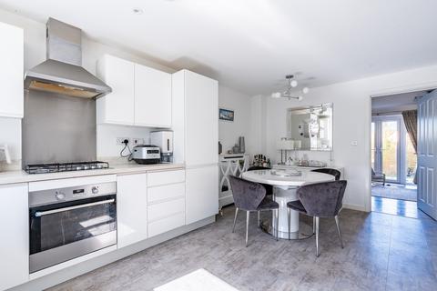 8 Snowdrop Drive, Emersons Green, Bristol, BS16 7LF
