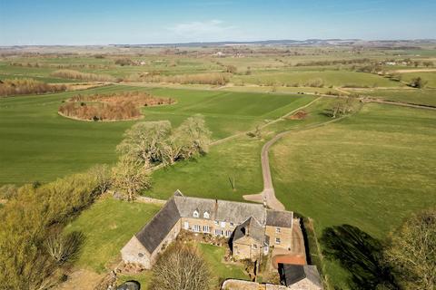 5 bedroom detached house for sale, Capheaton, Newcastle Upon Tyne, NE19 2BX