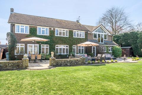 Woodmans Retreat Ballsdown, Chiddingfold, Godalming, GU8 4XJ