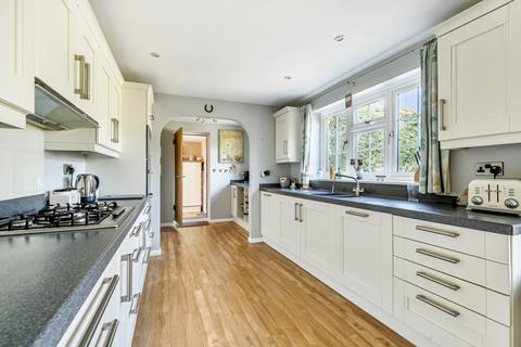 Woodmans Retreat Ballsdown, Chiddingfold, Godalming, GU8 4XJ