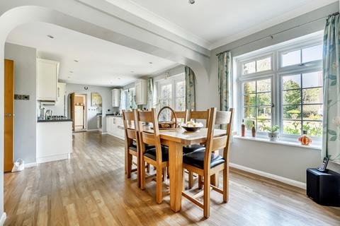 Woodmans Retreat Ballsdown, Chiddingfold, Godalming, GU8 4XJ