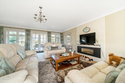Woodmans Retreat Ballsdown, Chiddingfold, Godalming, GU8 4XJ