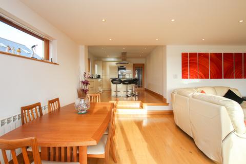 3 bedroom property for sale, Ruette St Clair, Sampson's, Guernsey, GY2