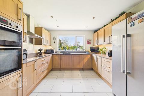 3 bedroom detached bungalow for sale, Norwich Road, Barnham Broom, Norwich