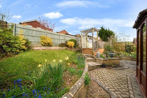 5 Butt Close, Cranleigh, GU6 7DQ
