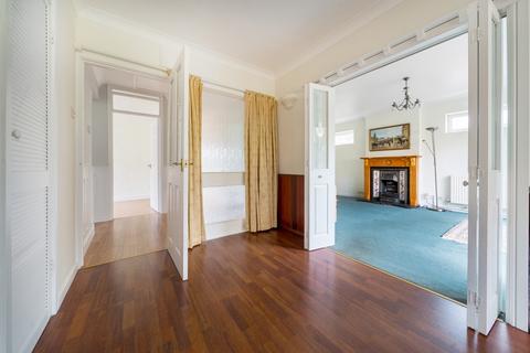 5 Butt Close, Cranleigh, GU6 7DQ