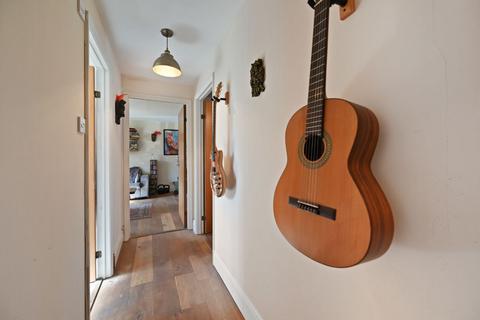 58 Sopwith Close, Kingston Upon Thames, KT2 5RN