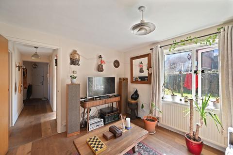 58 Sopwith Close, Kingston Upon Thames, KT2 5RN