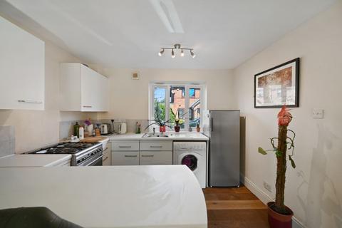 58 Sopwith Close, Kingston Upon Thames, KT2 5RN
