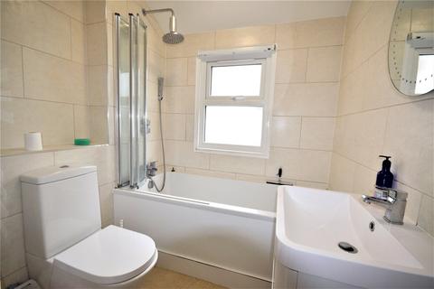 67b Onslow Gardens, Wallington, SM6 9QH