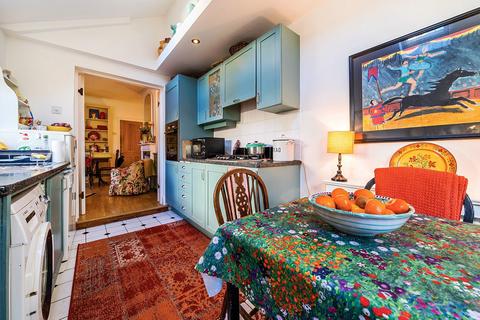 22 New Road, Richmond, TW10 7HY
