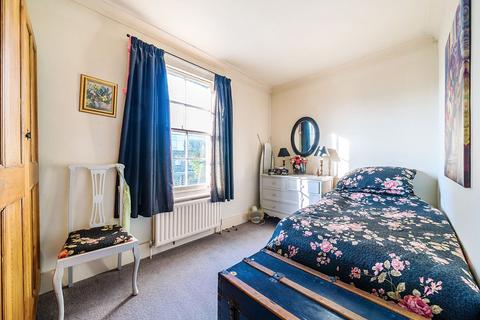 22 New Road, Richmond, TW10 7HY