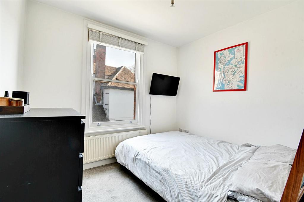 Bedroom 2 1.jpg