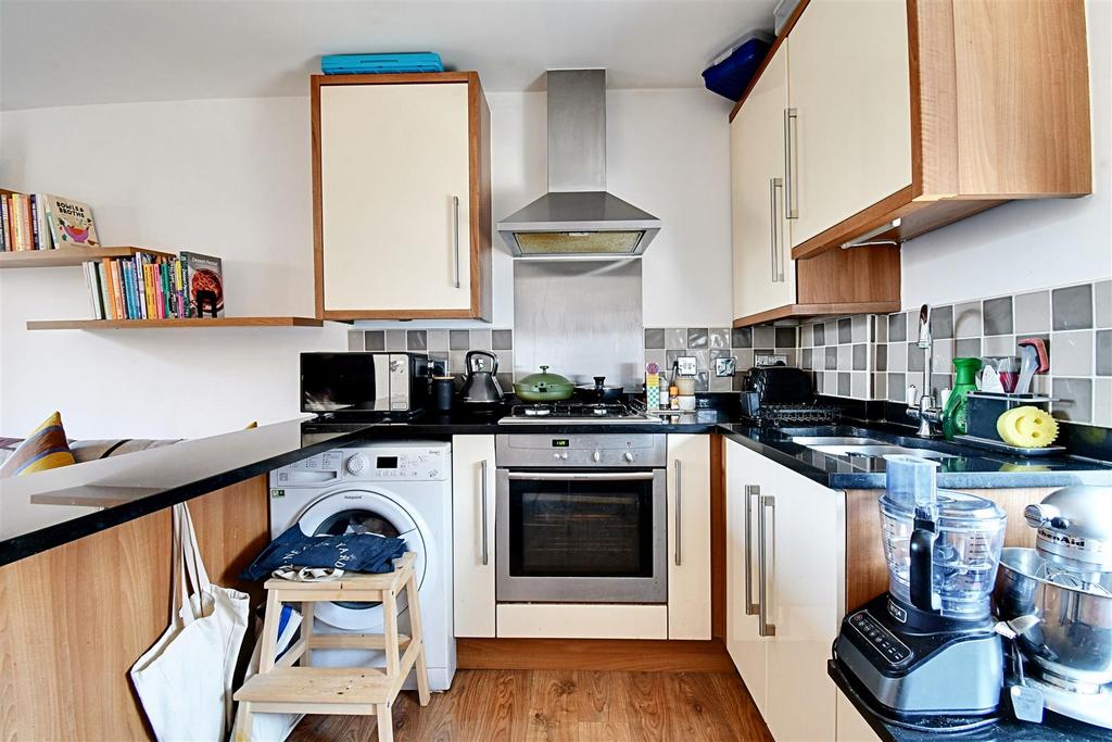 Kitchen 1.jpg