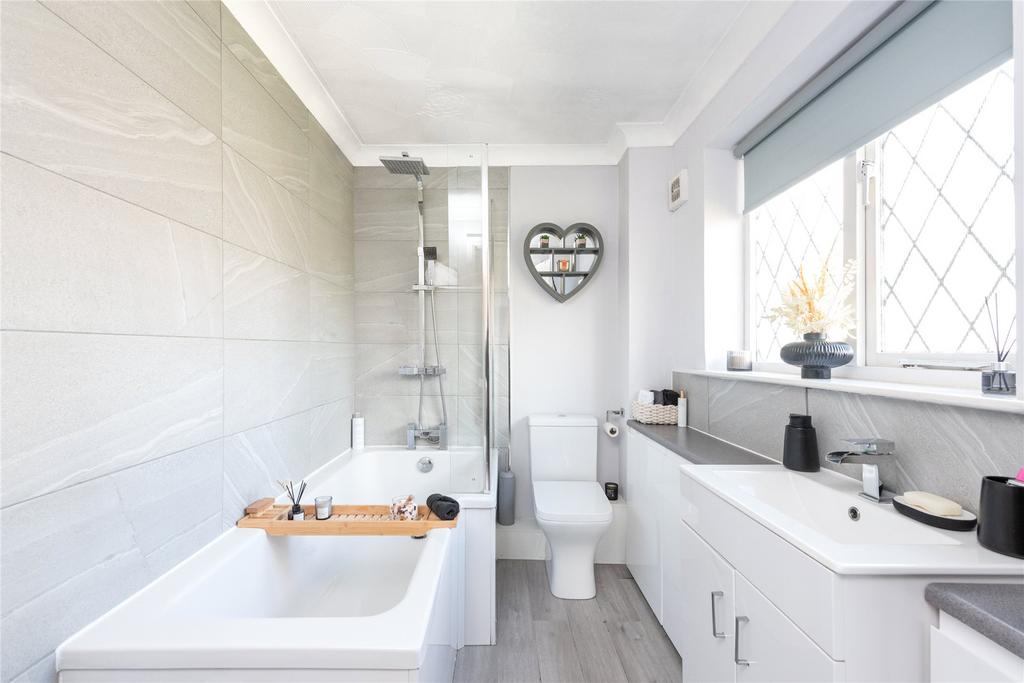 Bed 2 En Suite
