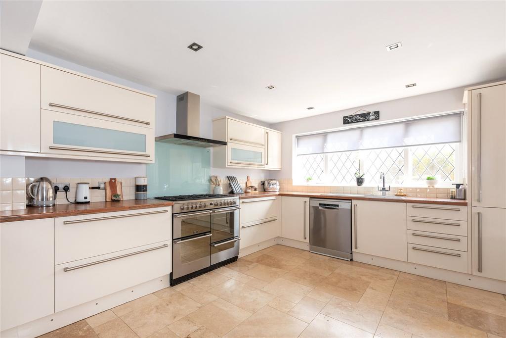 Kitchen/Dinng Room