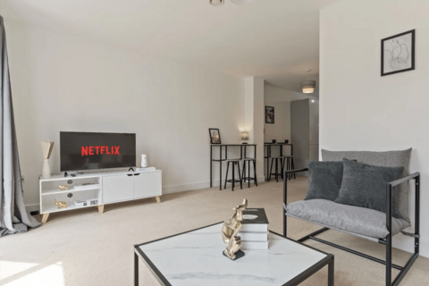 3 bedroom flat to rent, London, SE24